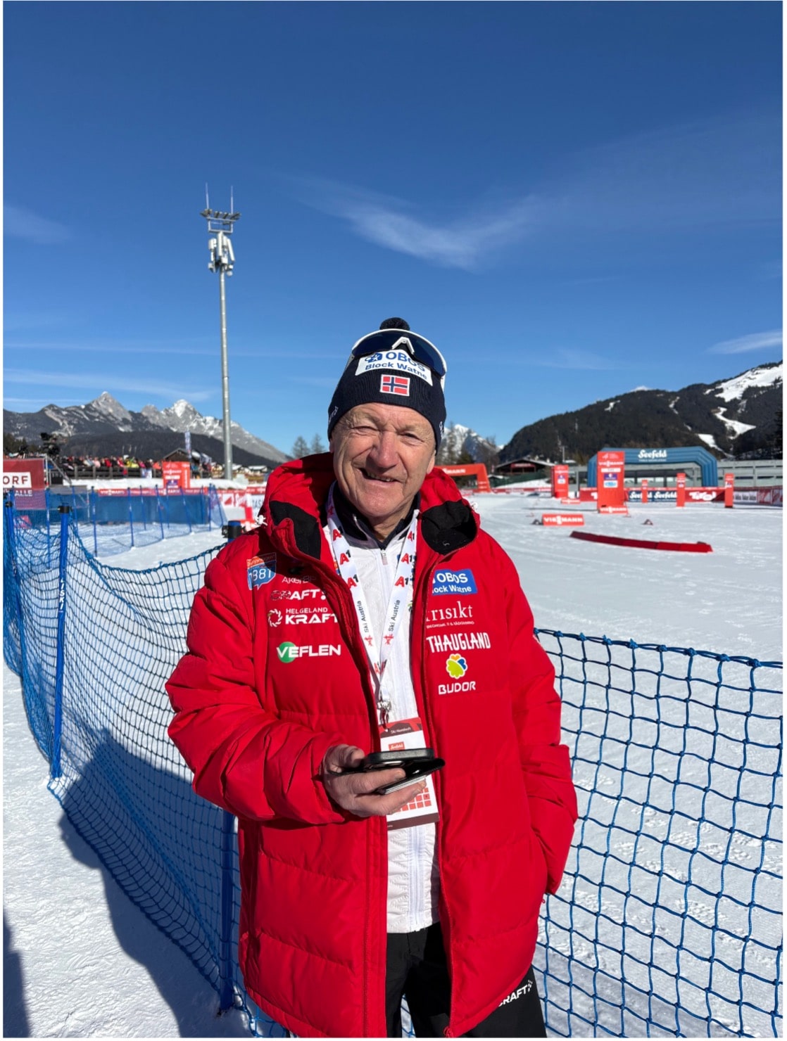 Suksessen skapes ikke p&aring; pallen. Den skapes gjennom gode forberedelser og i hverdagen, sier kombinertlandslagets sjef. Foto: Ida Stuan